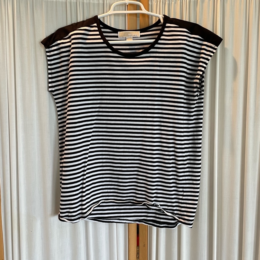 MICHAEL KORS STRIPPED SHIRT 🖤